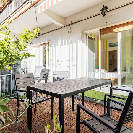019 Luneta Apartment